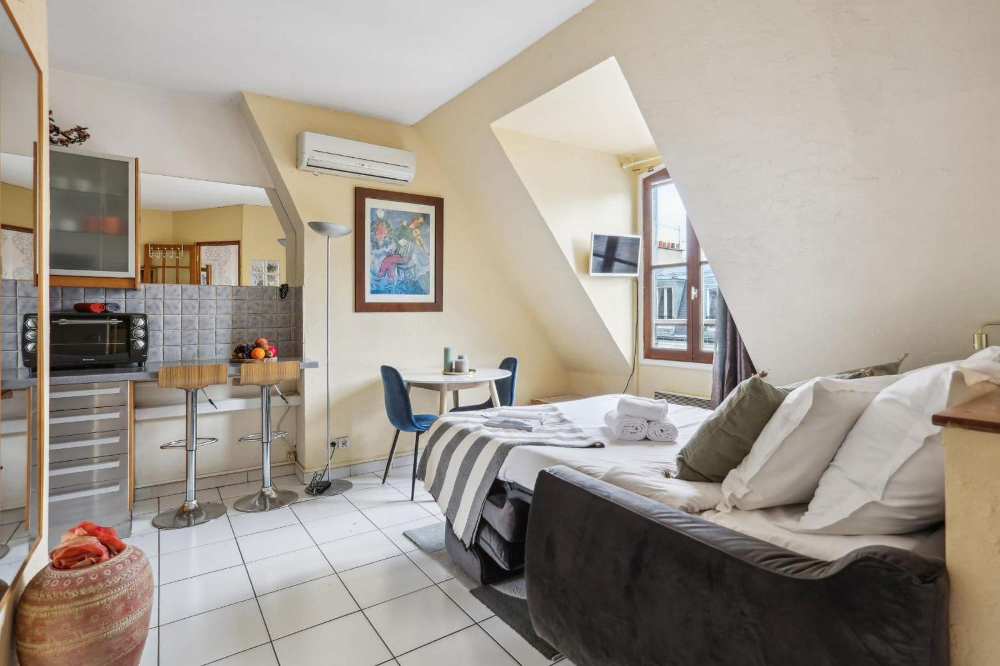 Eiffel Tower & Faubourg - 1Br - Cityapartmentstay Париж Екстериор снимка